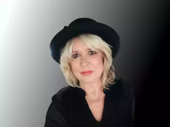 Landria Onkka,
Health & Wellness, Spirituality, Spirituality, Spirituality, Spirituality, Health & Wellness, Health & Wellness
Expert at Soulful Summit 2023 : Un voyage intérieur, commencez !