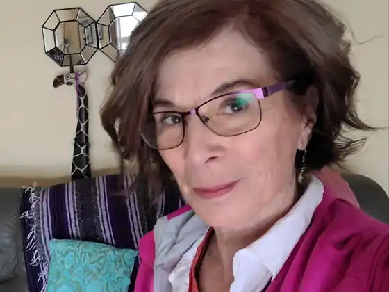 Karen Egoff,
Expert at Soulful Summit 2023 : Un voyage intérieur, commencez !